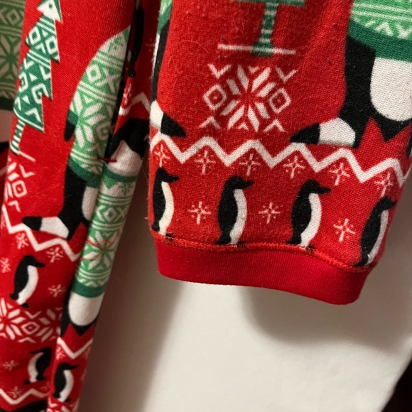 Men’s One piece Penguin Pajamas 100% Polyester Size Small - Picture 5 of 7